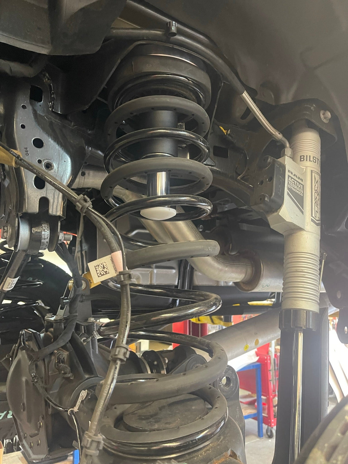 2025 Ram RHO Rear Bump Stop Kit (with Optional) Hydraulic Bump Stops