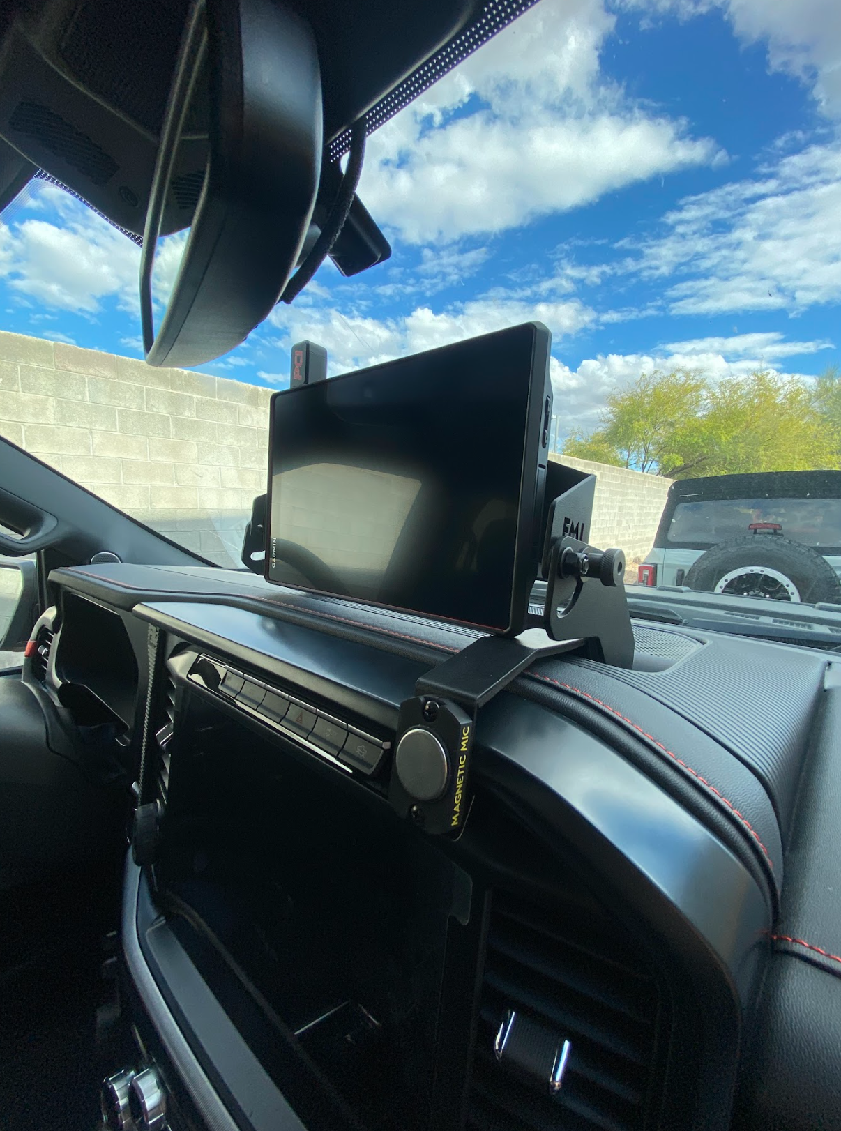 (2024+) Gen 3.5 Raptor - and 2024-up F150 - Center Dash Fold Down GPS mount - Garmin TREAD XL