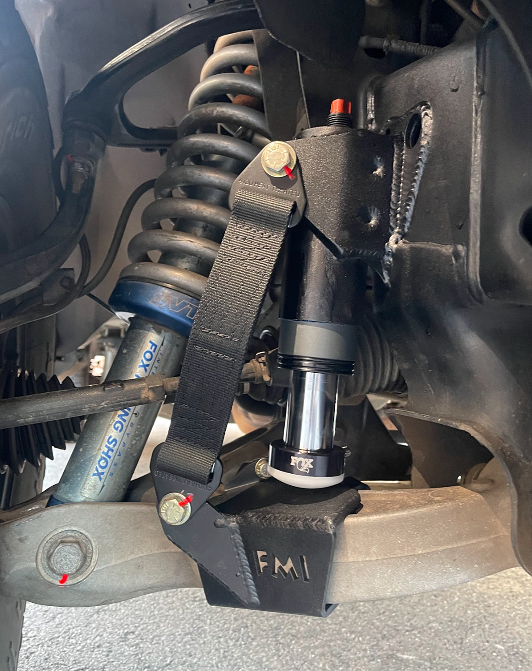 Gen 1 Raptor Front Limit Strap and Bump Stop Kit for Stock Lower A-Arm (2010,2012,2013,2014)