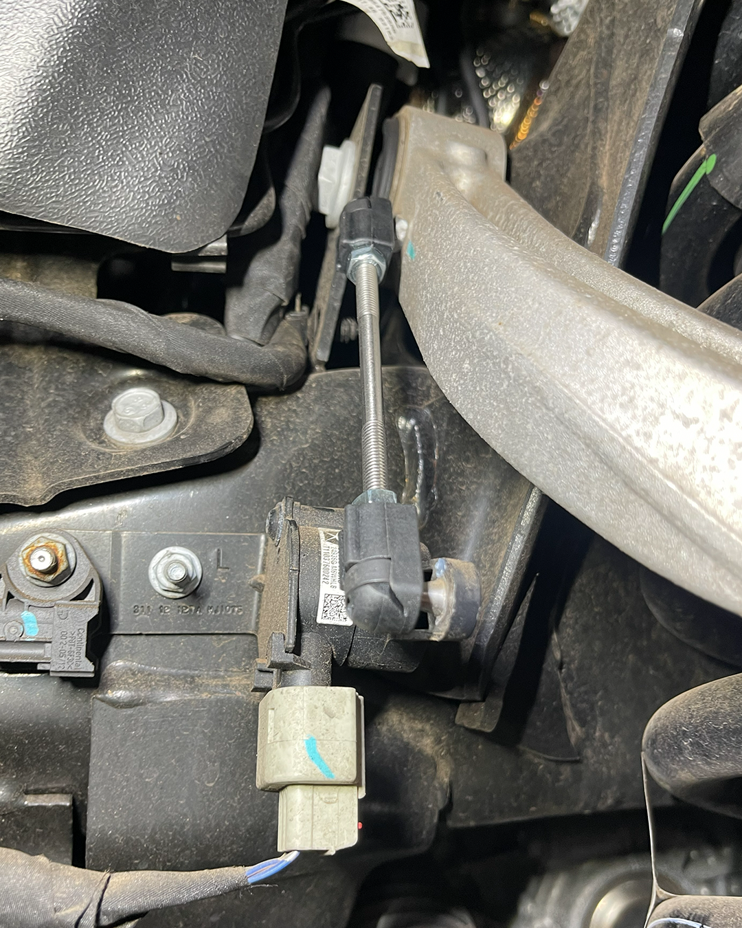 Ride Height Connector Rods installed on 2027 TRX with Foutz Motorsports 2.5" front leveling collar kit
