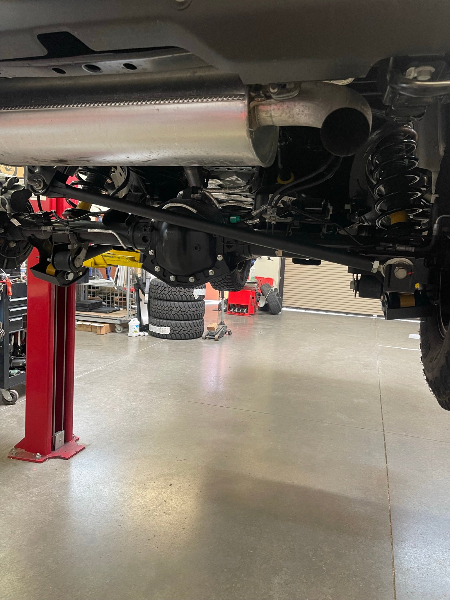 ウラコム　１９インチ　フロントバブホーク 2021_Bronco_Adjustable_Panhard