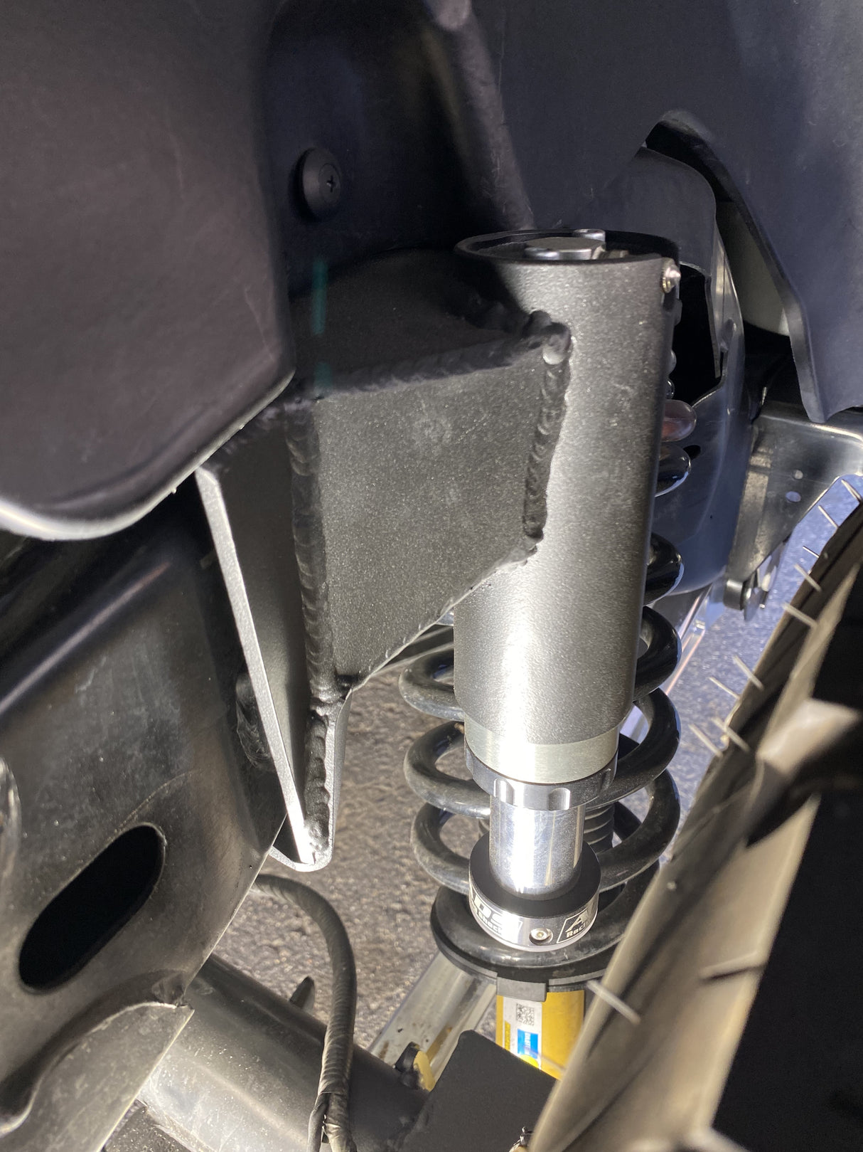 2021 - up Bronco Rear Hydraulic Bump Stop kit