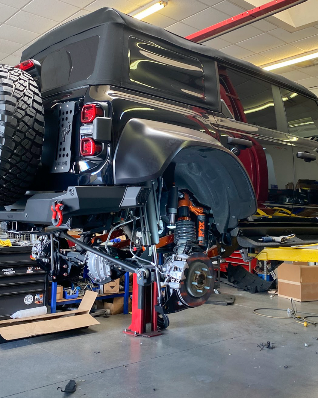 Bronco Raptor Rear Mid-Travel with bypass Shock Mount & Bump Stop 