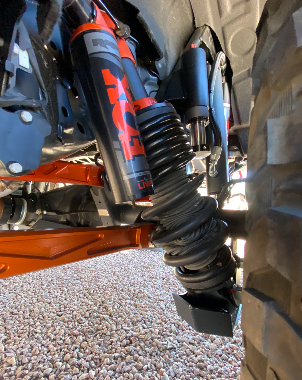 Bronco Raptor Rear Mid-Travel with bypass Shock Mount & Bump Stop 