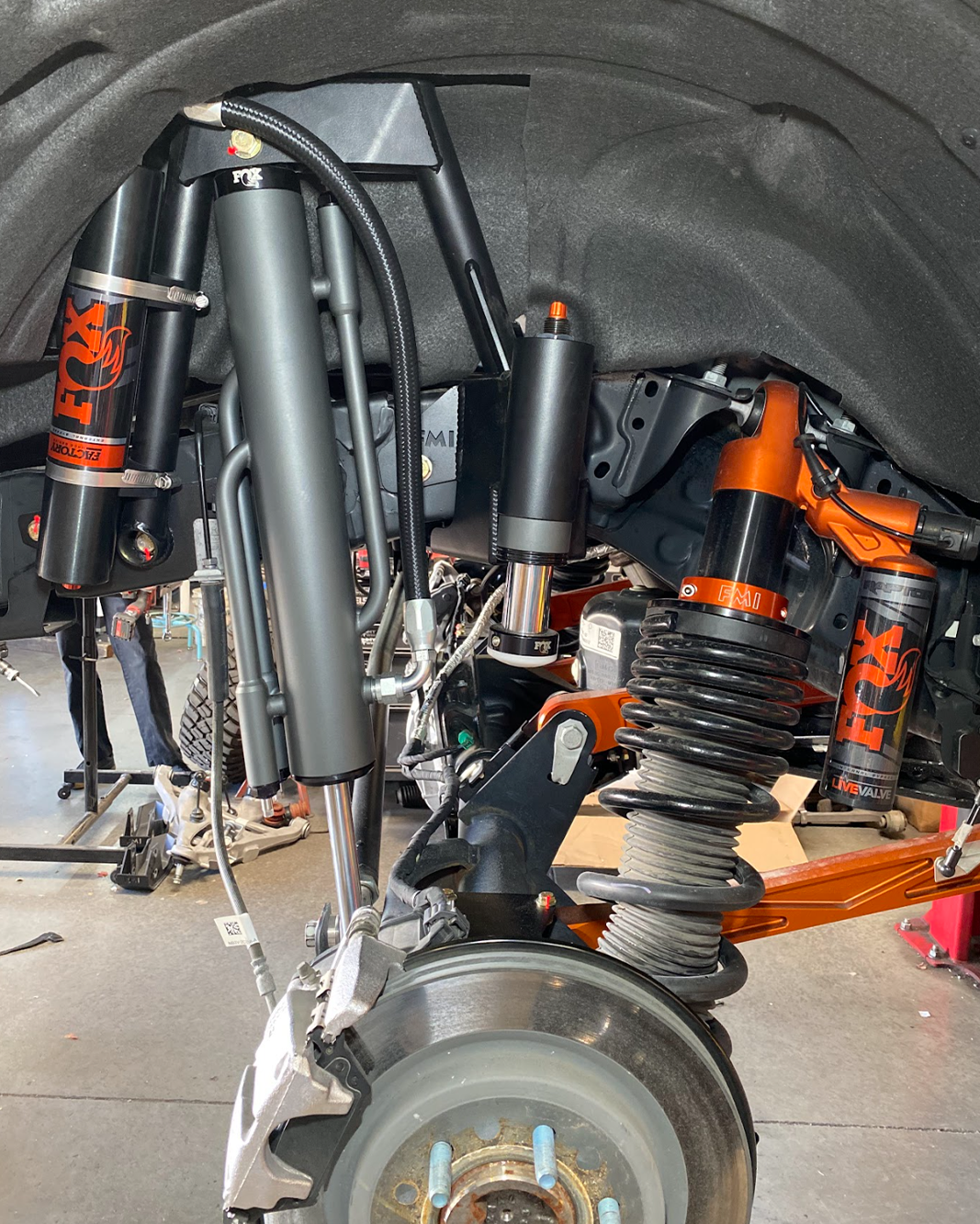 Bronco Raptor Rear Mid-Travel with bypass Shock Mount & Bump Stop 