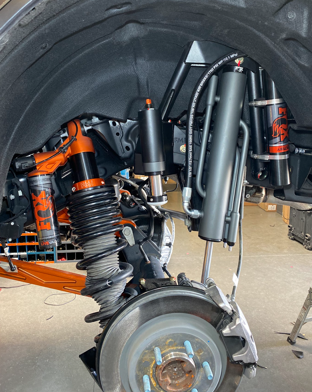 Bronco Raptor Rear Mid-Travel with bypass Shock Mount & Bump Stop 