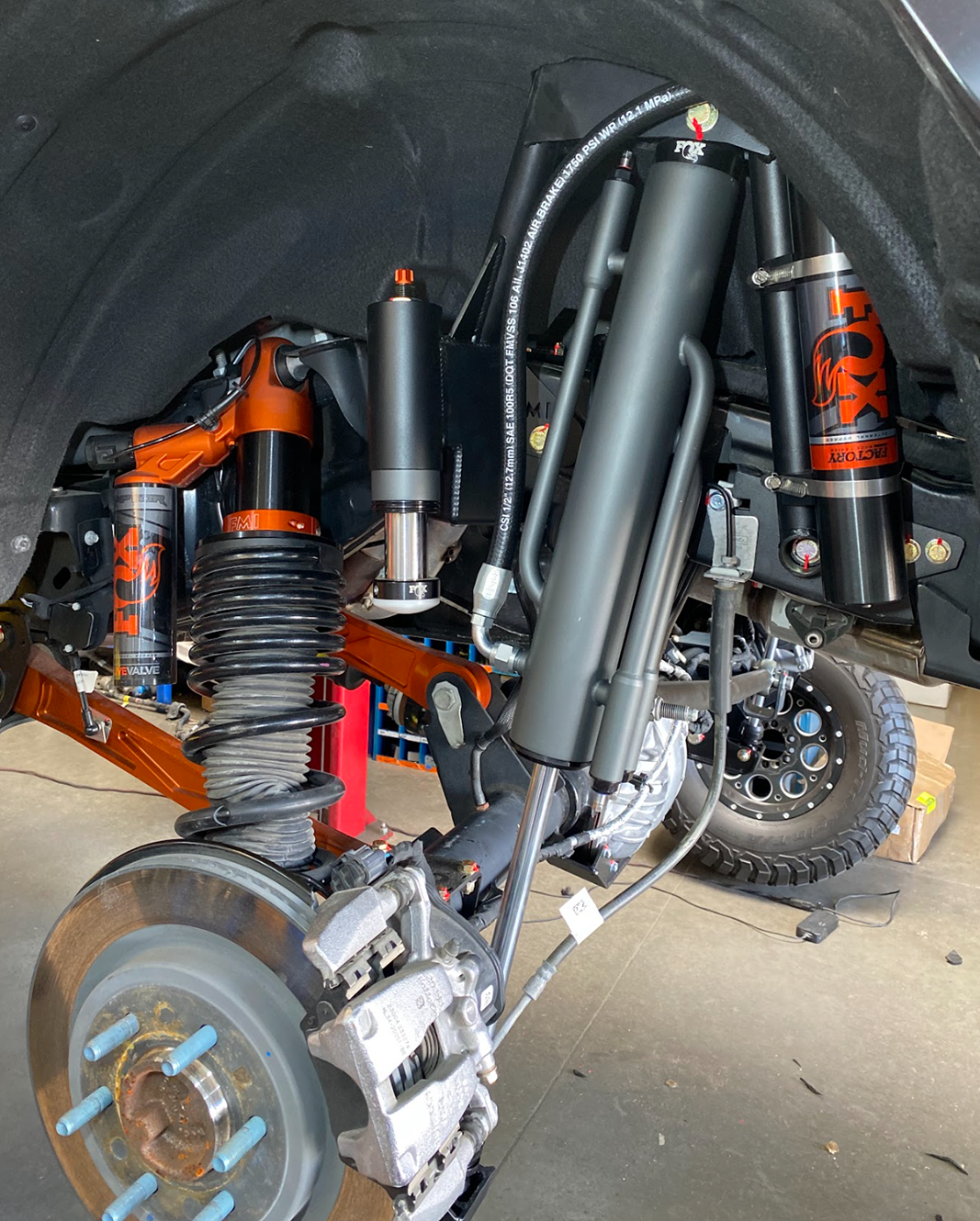 Bronco Raptor Rear Mid-Travel with bypass Shock Mount & Bump Stop 