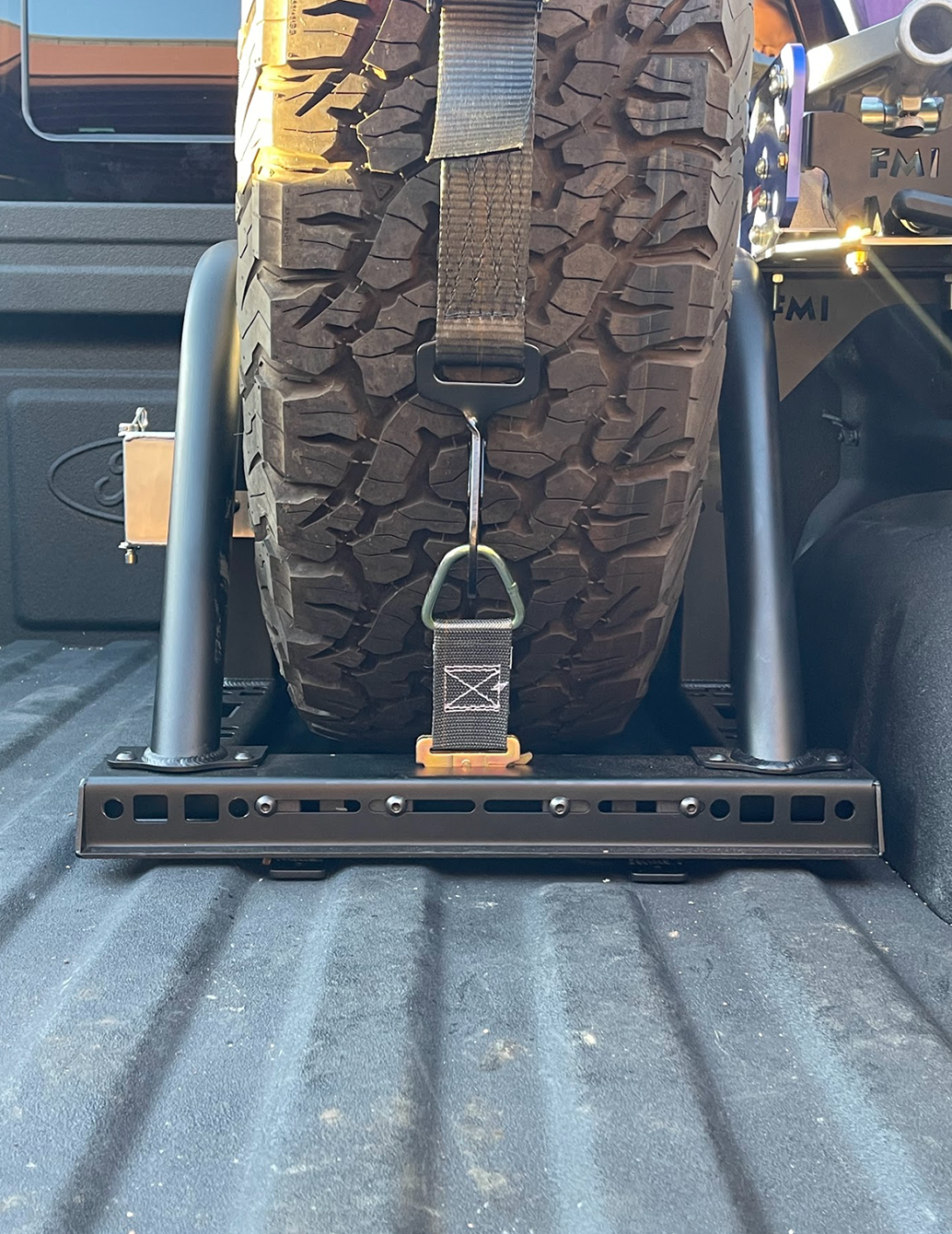 Single Tire Carrier Quick Release Modular Bed Organizer