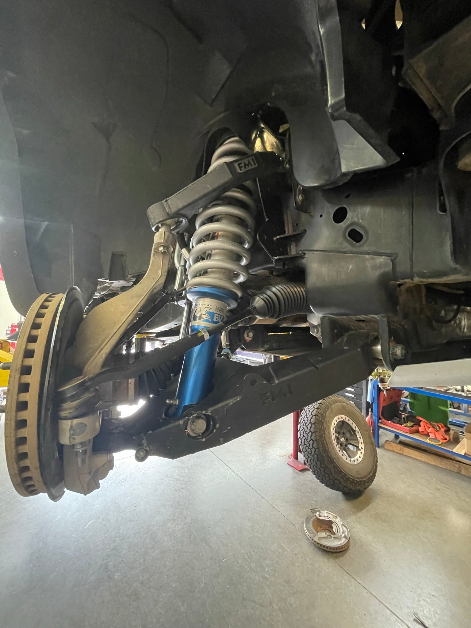 Gen 2 Raptor Struts 2017-2020 Raptor Mid Travel Front Suspension Kit with Fabricated Upper ...