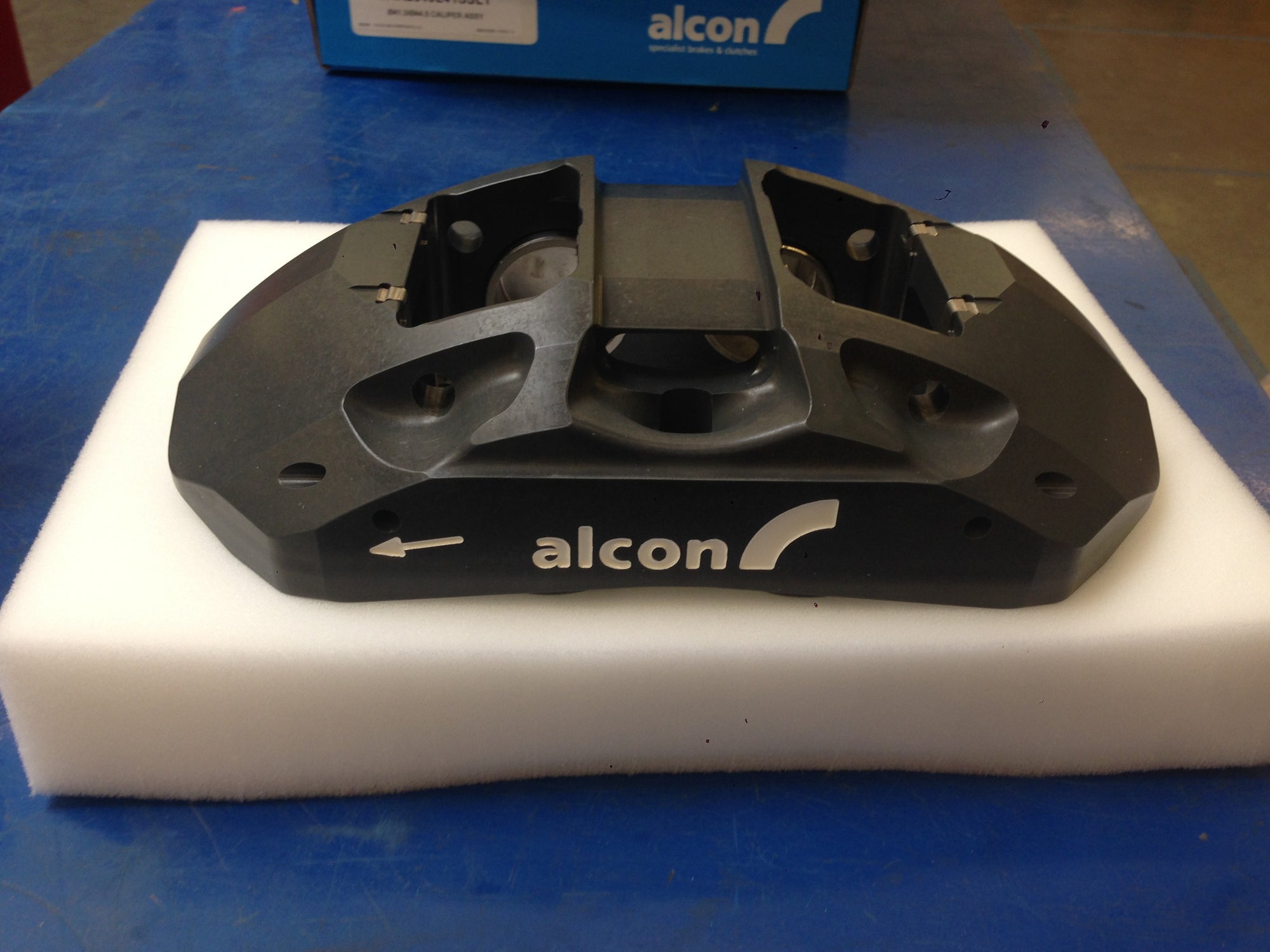 Alcon 6100 Brake Caliper kit
